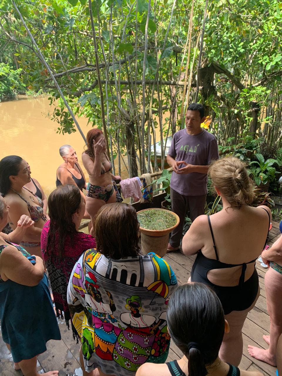 Cerimónia do Banho de Cheiro junto ao rio
